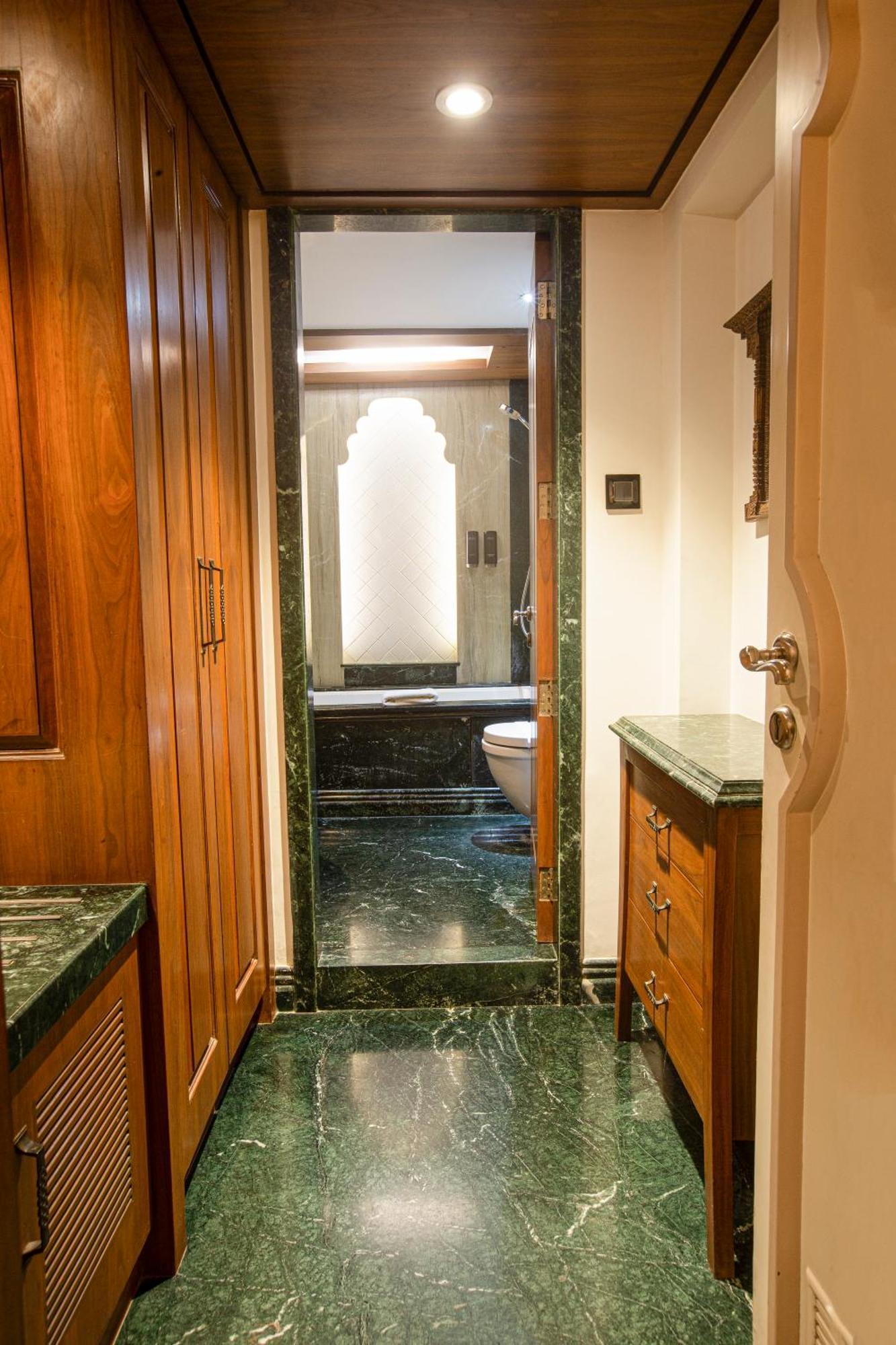 Hotel Bawa Continental Bombay Eksteriør billede