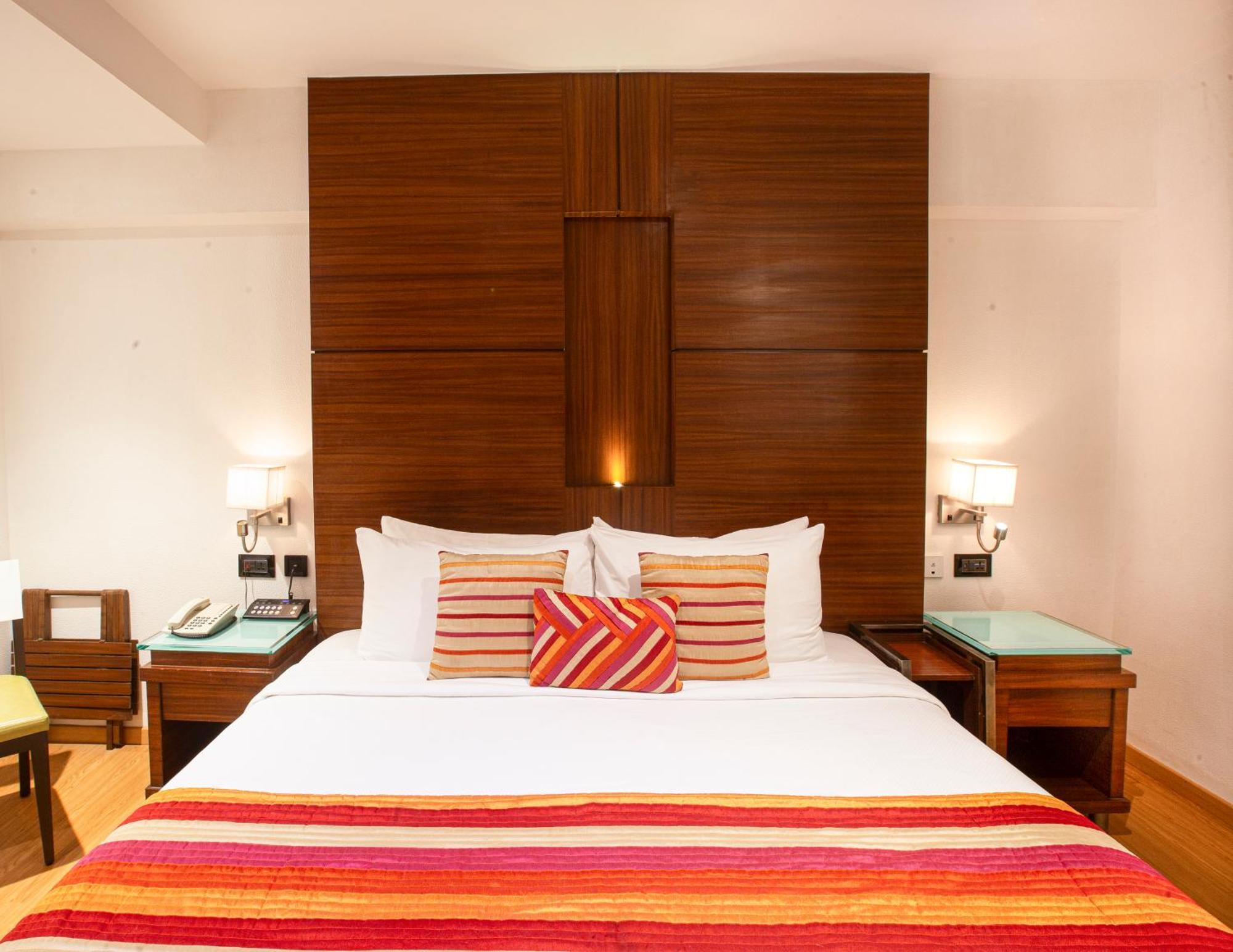 Hotel Bawa Continental Bombay Eksteriør billede